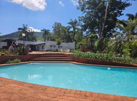 Pecan Farm Guesthouse, B&B in Louis Trichardt