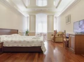 Consul Hotel Консул
