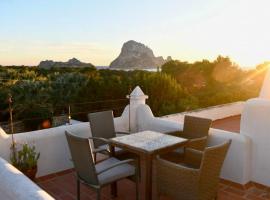 apartment with magnificient Es Vedra view, hotell i Cala Vadella