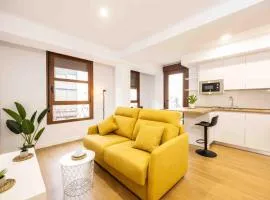 Apartamentos turísticos Plaza sevillano , by CartagenaSpain