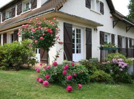 les chambres de la grange, family hotel in Saint-Germain-de-la-Grange