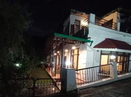 OYO Home Naini Homes, viešbutis mieste Naini Talas