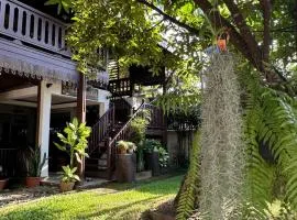 SJ house Unique wood Thai style