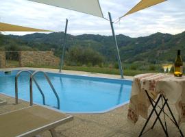 Villa Podere Quartarola, hotel z bazenom v mestu Modigliana