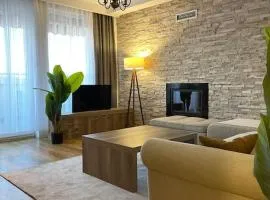 Etern Stays - C Street Apartment