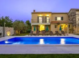 Villa Hisina near Poreč for 8 people with private swimming pool