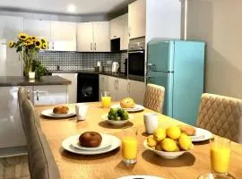 Newly Renovated 4 bed in Tarvin, Near Chester - Sleeps up to 15