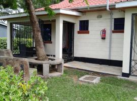 Villa (3) Del Sol- Lake front Studio apartment, nhà nghỉ dưỡng gần biển ở Kisumu