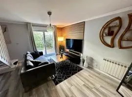 Pavillon de Standing - Parking Privé - Proche CERN/ONU/Genève