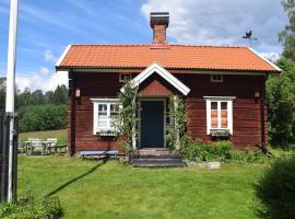 Charming renovated seventeenth century cottage, cabaña o casa de campo en Ludvika