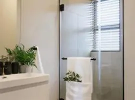 180° Luxury Ocean Suites at Tyne #101