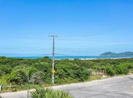 Aptos em Cond. c/ Piscina a 180m da Praia - IRB