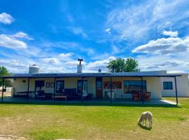 Estancia TATAY, casa de campo em Trelew