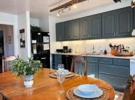 Relax in Style and Comfort in South Bay