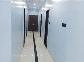 Hotal Raj Guest House, hotel v destinaci Akola