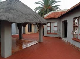 Moonlight Guest House, hotel v destinaci Benoni