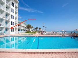 SeaBliss, oceanfront 1st floor cozy condo, lägenhet i Daytona Beach