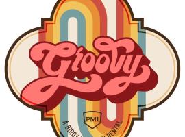 Groovy - A Birdy Vacation Rental, family hotel in Universal City