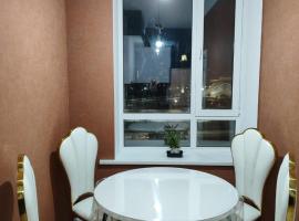 Аппартаменты с гостиничным обслуживанием на набережной, apartment in Kirovo