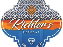 Richters Retreat - A birdy Vacation Rental, loma-asunto kohteessa Boerne