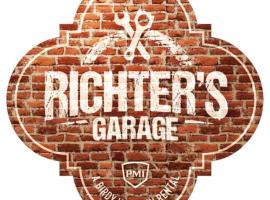 Richters Garage - A Birdy Vacation Rental, holiday home in Boerne