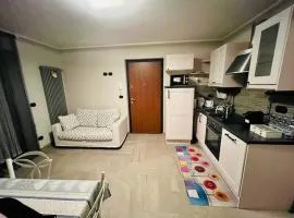 Incantevole Appartamento con Giardino - Garage Privato e Free Wifi