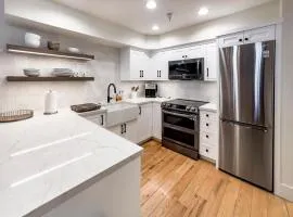 Woodside Elegance Ski-In Ski-Out Escape