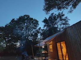 Moose home Tiny house AMBUR, tiny house in Saint-Jacques-dʼAmbur