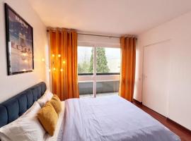 Sunny Flat, parking & RER C and H, hotel a Franconville