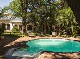 Jacaranda Lodge, hotel din Victoria Falls