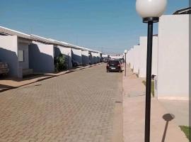 Casa a 5 km de Luziânia, Hotel in Cidade Ocidental
