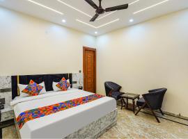 FabHotel White Elephant, cheap hotel in Greater Noida