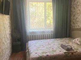 Тихая теплая уютная однушка, apartment in Karagandy