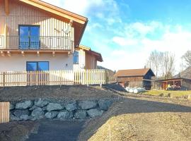 Chalet in Hermagor with nice views and sauna，黑馬戈爾的飯店