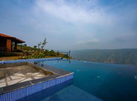 Lifeline Villas - Miracle Villa 5bhk Valley View, хотел, който приема домашни любимци, в Махабалешвар