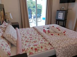 Couple room in Final Destination Resort, hotell i Bolinao