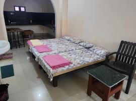 Banaras Gully House 500 ft from The Ghats, hostel in Benares