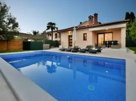 Villa Natali with private pool and kids playground near Fažana