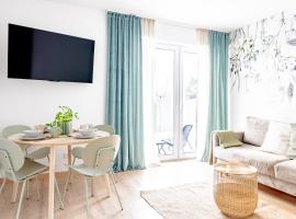 Apartamenty Sea Colors - Nowoczesne i Komfortowe Apartamenty w Jastrzębiej Górze, serviced apartment in Jastrzębia Góra