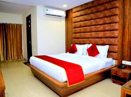 Pineberry Hotels, hotel near Sri Guru Ram Dass Jee International Airport - ATQ, Amritsar