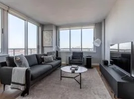 Midtown West 2br w gym roofdeck nr Hudson NYC-1395