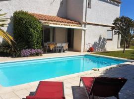 Villa 8 personnes avec piscine privative Secteur Golf- Proche Plage - Climatisation, hotel en Saint-Cyprien