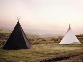 Black Shanti Tipi 2 with Ocean View