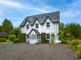 4 Bed in Pitlochry 89750, βίλα σε Tummel Bridge