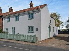 4 Bed in Sea Palling 89919