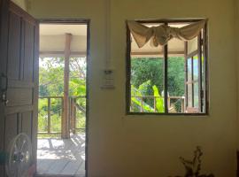 Mr. Loy Guesthouse, homestay in Don Det