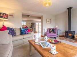 Cornloft Cottage, hotel with parking in South Creake
