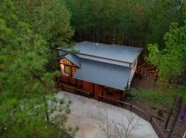 Cozy Cabin Perfect for Couples