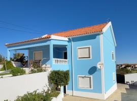 Vivenda Palheiras, holiday home in Roncão