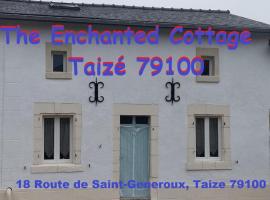 The Enchanted Cottage, počitniška hiška v mestu Taizé
